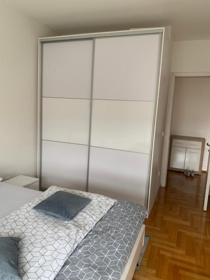 Appartamento Stan Na Dan Bella Banja Luka Esterno foto