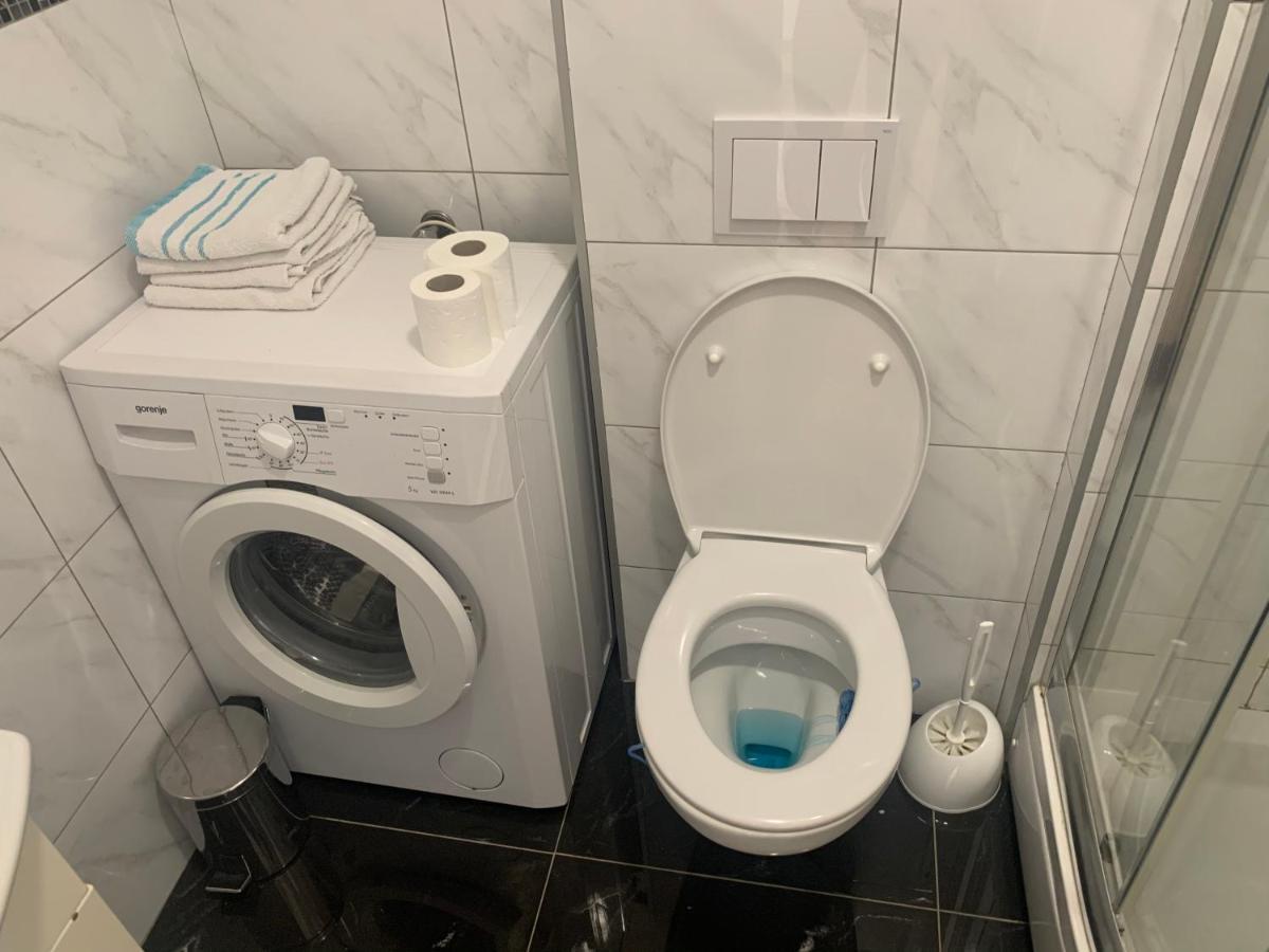 Appartamento Stan Na Dan Bella Banja Luka Esterno foto